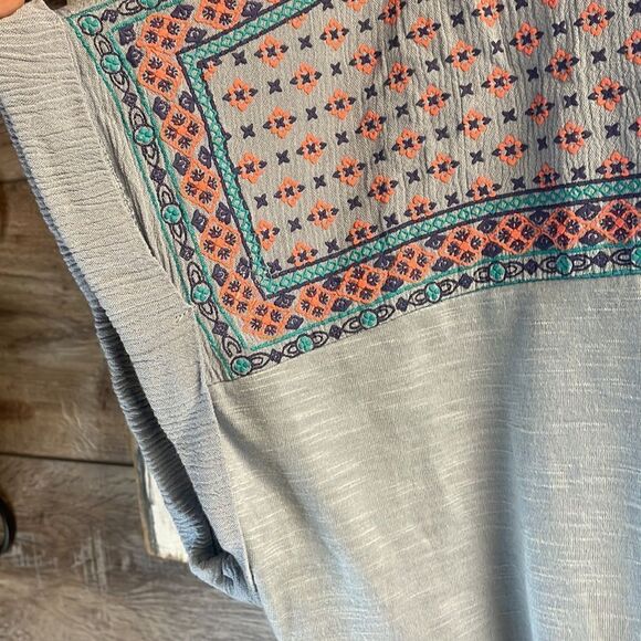 Tempted Heart Woman’s Top, Size 2X, Blue with Colored Embroidery Stitching - Picture 5 of 6